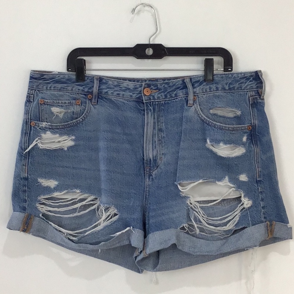 American Eagle Distressed Tomgirl Short Jean Shorts NEW